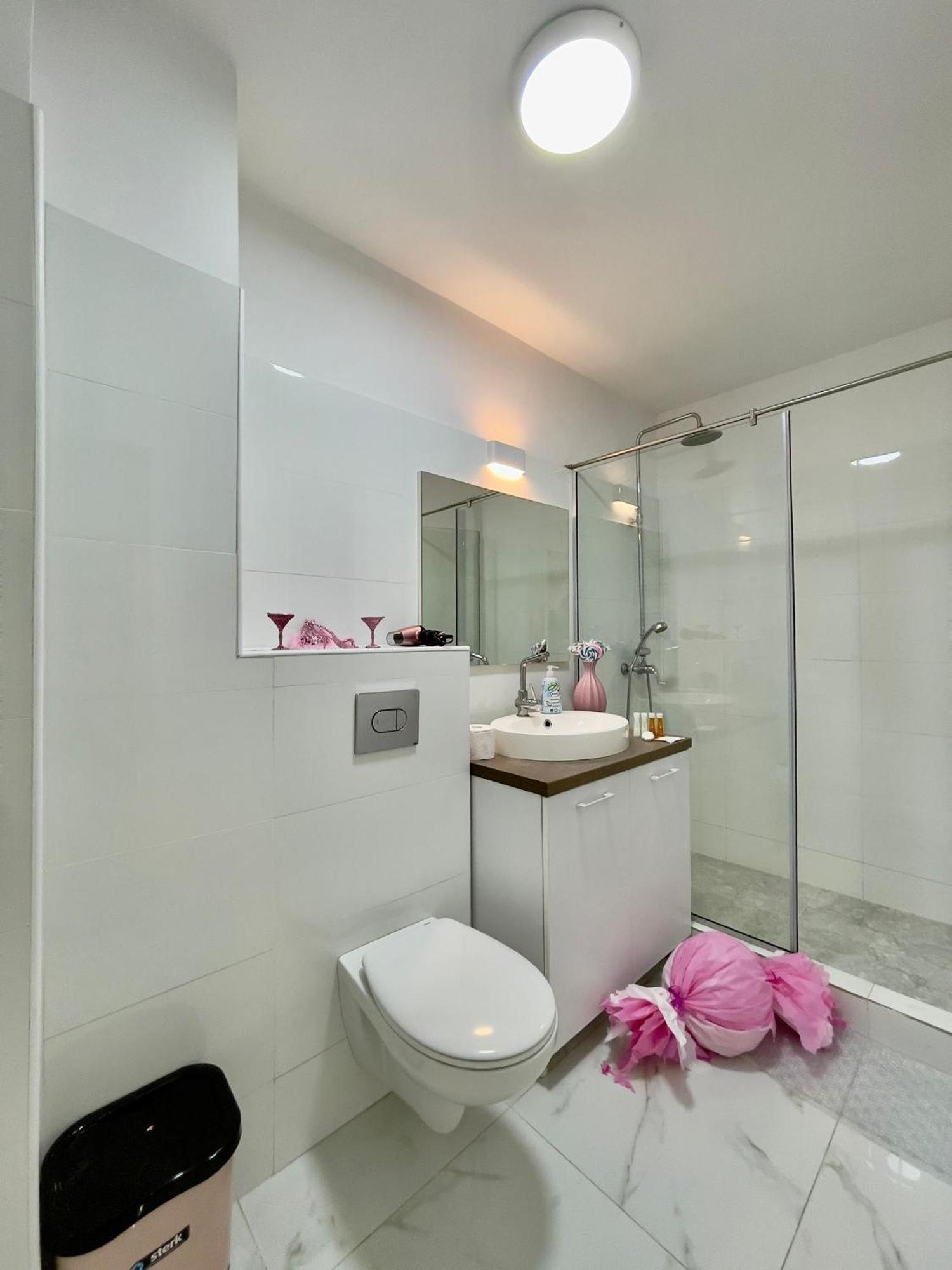Candy Residence Park Bukarest Exterior foto